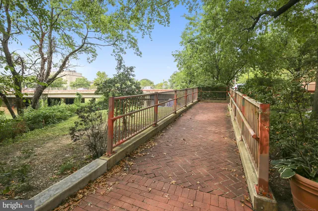 $310,000 | 955 26th Street Northwest, Unit 803, Washington, DC 20037