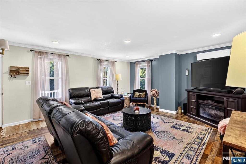 71 Reeve Avenue Bloomingdale, NJ 07403 - Photo 8 of 24