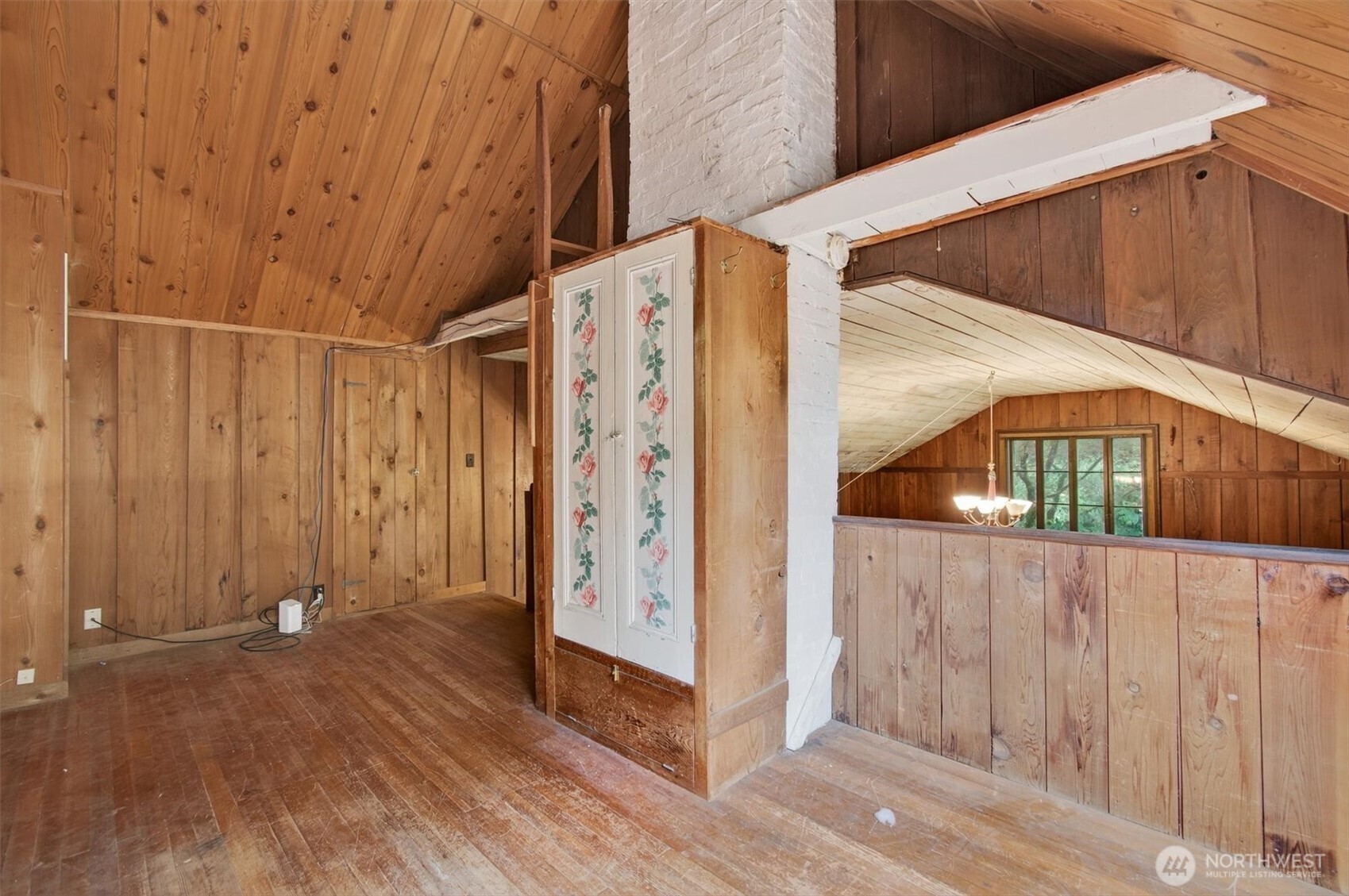 1015 Hazel Dell Road Castle Rock, WA 98611 - Photo 17 of 35 a view of a wooden door