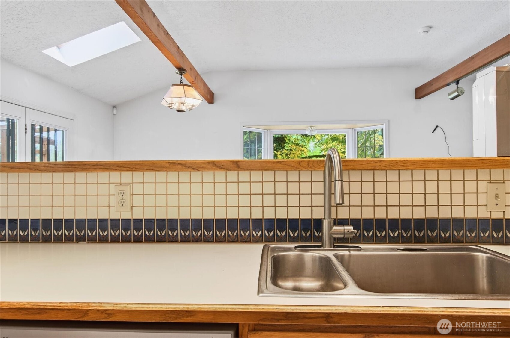 1015 Hazel Dell Road Castle Rock, WA 98611 - Photo 20 of 35 a view of a terrace