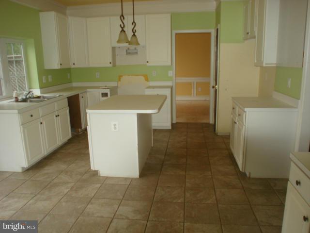 1769 Algonquin Road Frederick, MD 21701 - Photo 11 of 22 Kitchen