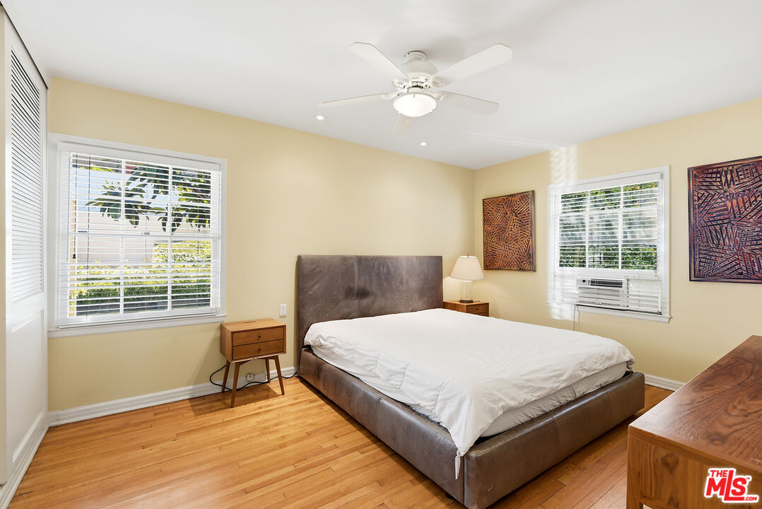 11220 Cashmere Street Los Angeles, CA 90049 - Photo 12 of 21