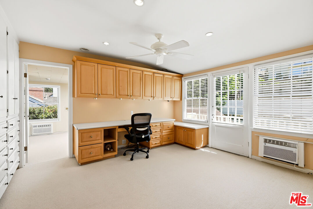 11220 Cashmere Street Los Angeles, CA 90049 - Photo 15 of 21