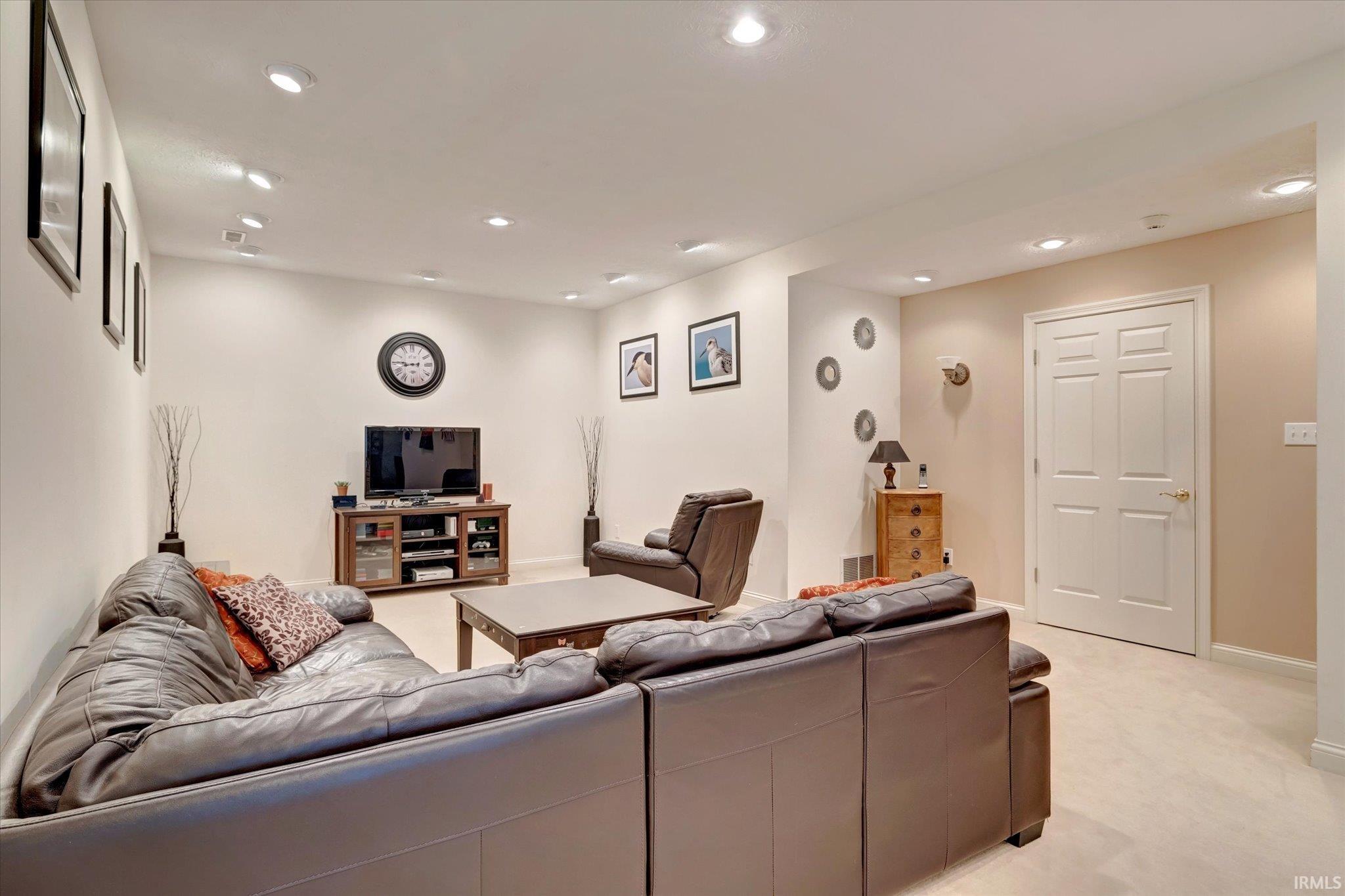 2015 Exeter Lane Bloomington, IN 47408 - Photo 24 of 35