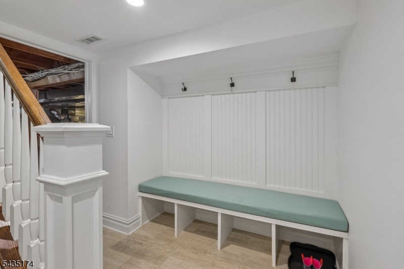 27 Burlington Road Berkeley Heights, NJ 07974 - Photo 34 of 37
