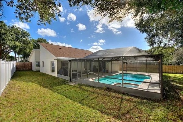 $3,400 | 3662 Chatham Drive, Palm Harbor, FL 34684