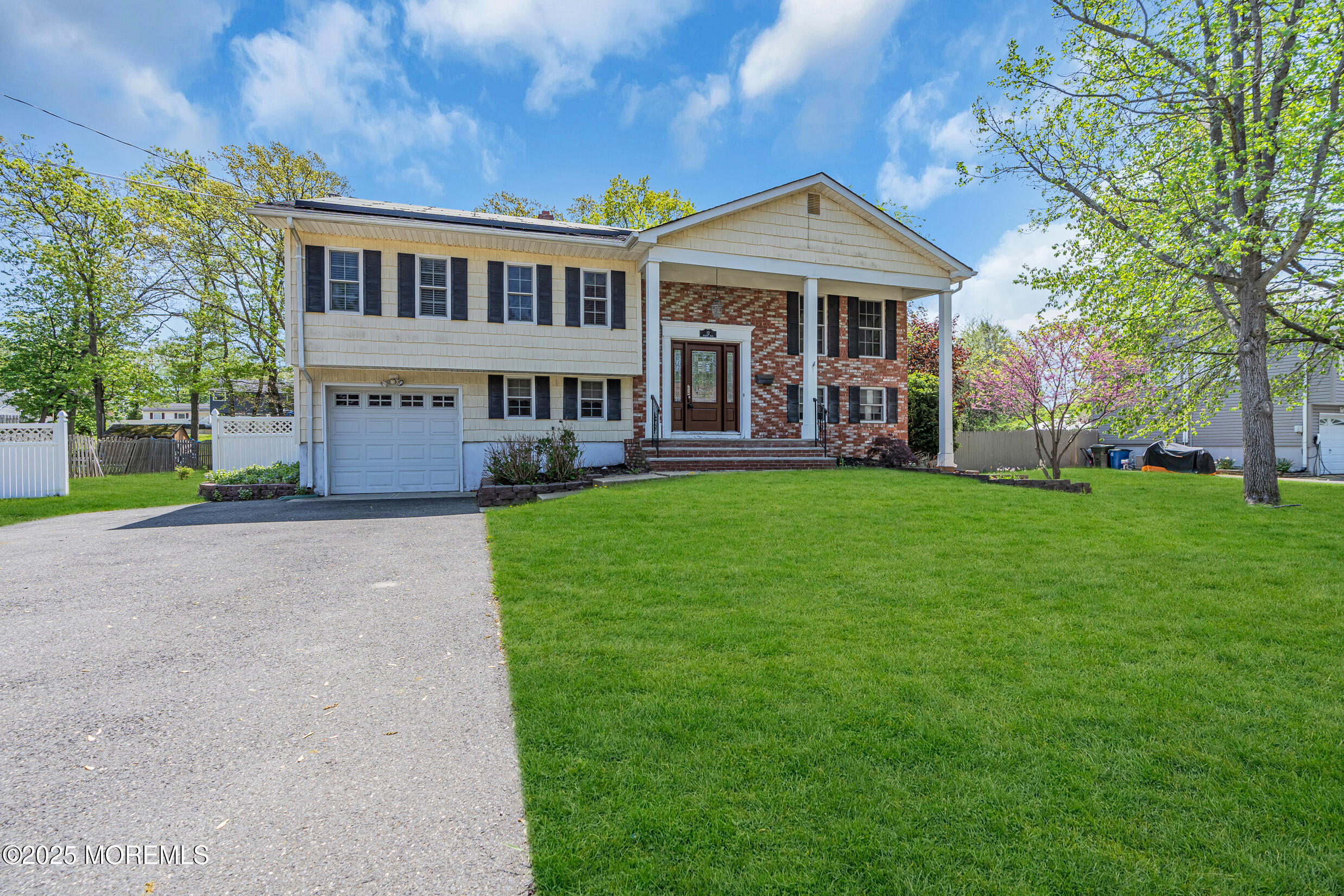 12 Windsor Road Howell, NJ 07731 - Photo 2 of 20 1 (2)