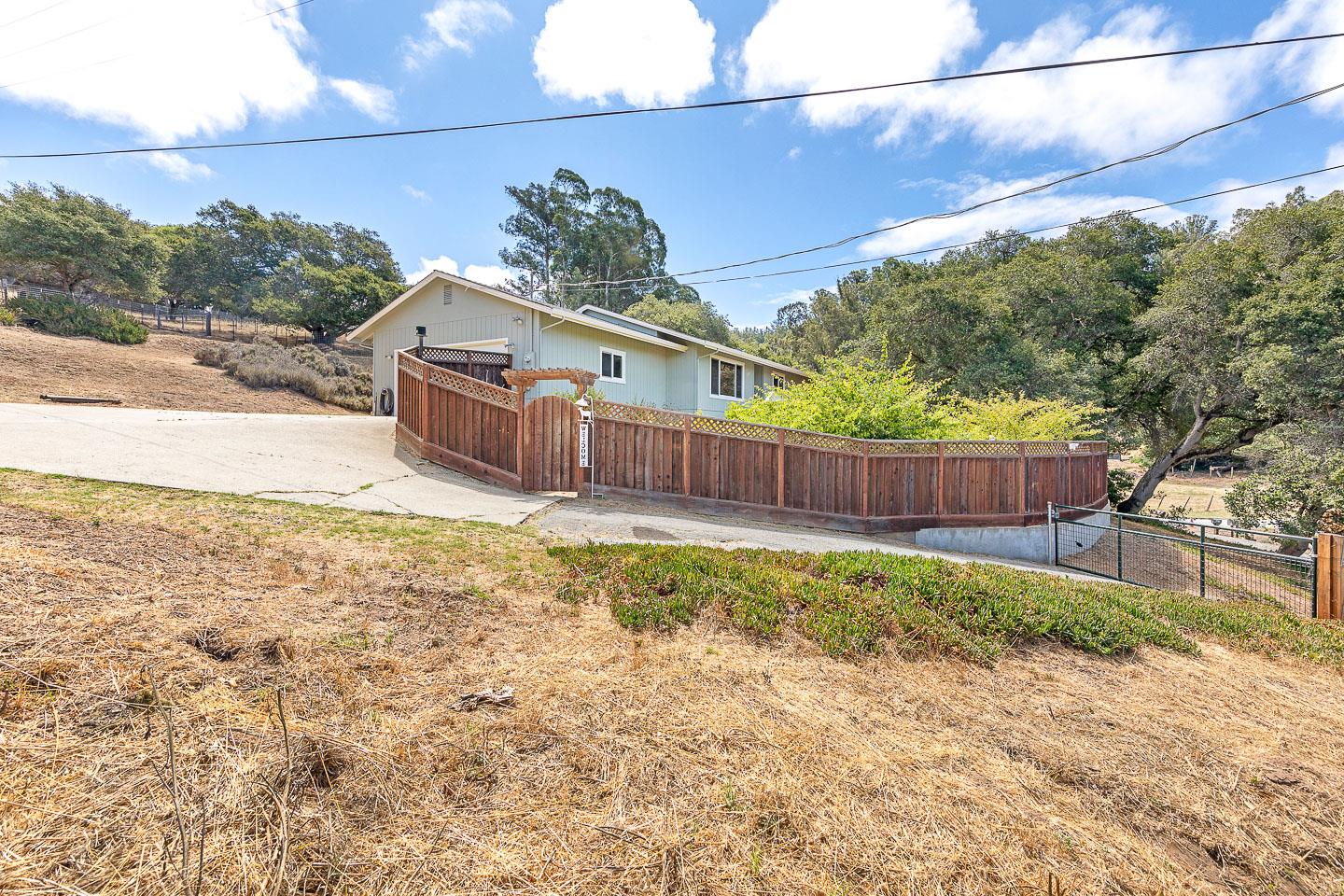 561 Lewis Road Watsonville, CA 95076 - Photo 6 of 32 Gallery Image 6