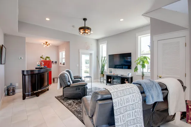 $1,150,000 | 930 80th Street, Marathon, FL 33050