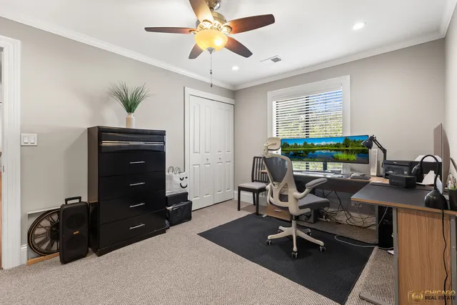 $345,000 | 1631 West Partridge Court, Unit 8, Arlington Heights, IL 60004