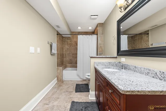 $345,000 | 1631 West Partridge Court, Unit 8, Arlington Heights, IL 60004