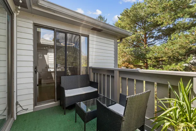 $345,000 | 1631 West Partridge Court, Unit 8, Arlington Heights, IL 60004