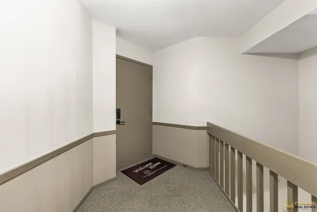 $345,000 | 1631 West Partridge Court, Unit 8, Arlington Heights, IL 60004