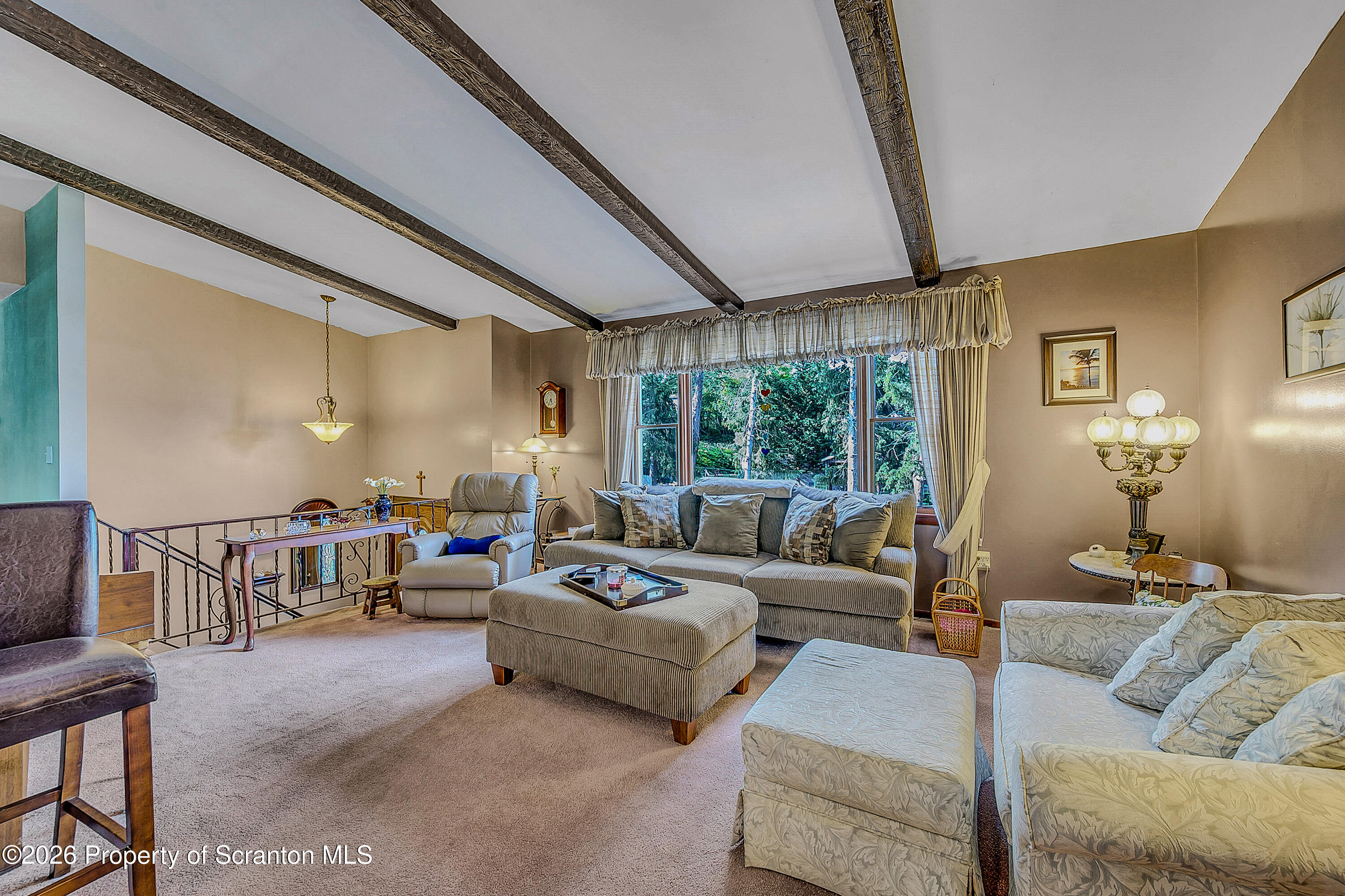 1735 Bulwer Street Scranton, PA 18504 - Photo 20 of 49 Living Room