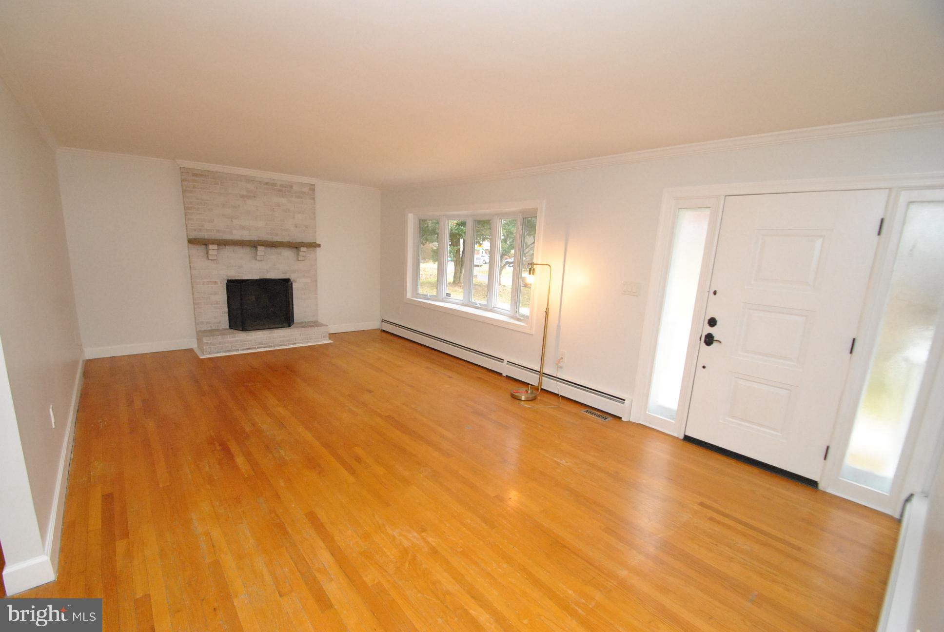 412 Streamside Drive Fallston, MD 21047 - Photo 4 of 26