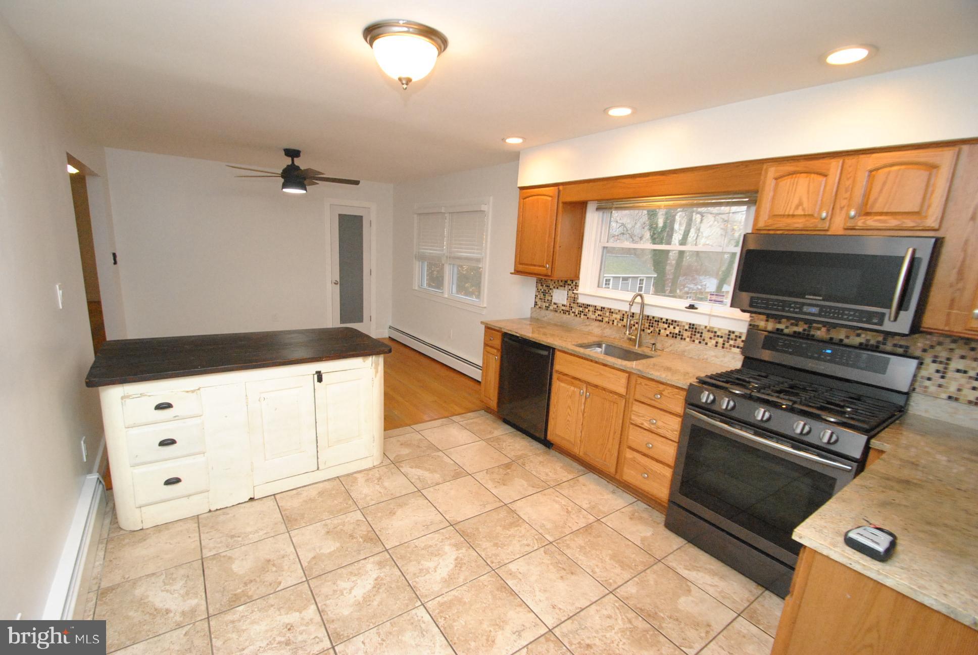 412 Streamside Drive Fallston, MD 21047 - Photo 7 of 26