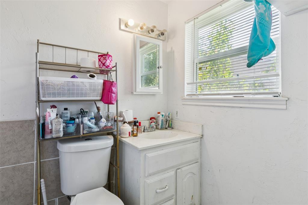 1901 Kris Street Irving, TX 75060 - Photo 13 of 22