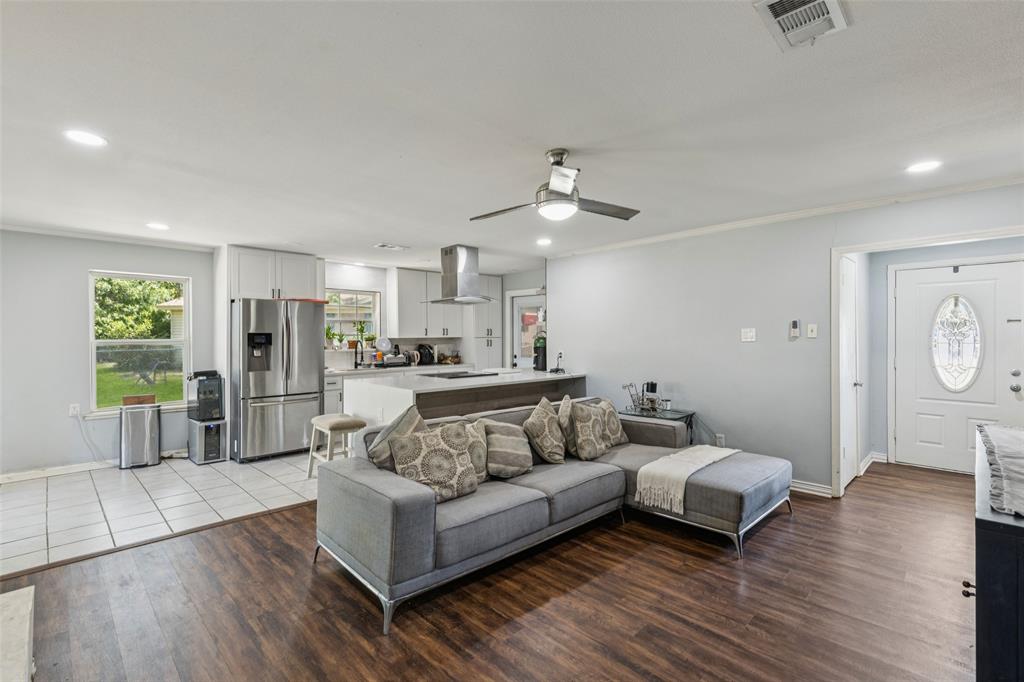 1901 Kris Street Irving, TX 75060 - Photo 4 of 22