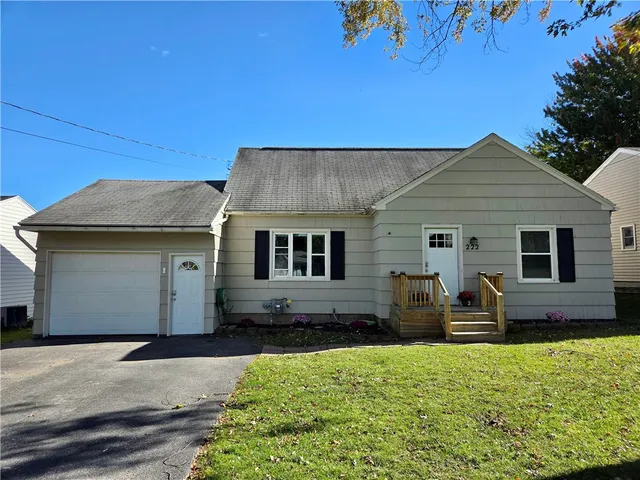 $192,000 | 222 Vinal Avenue, Irondequoit, NY 14609