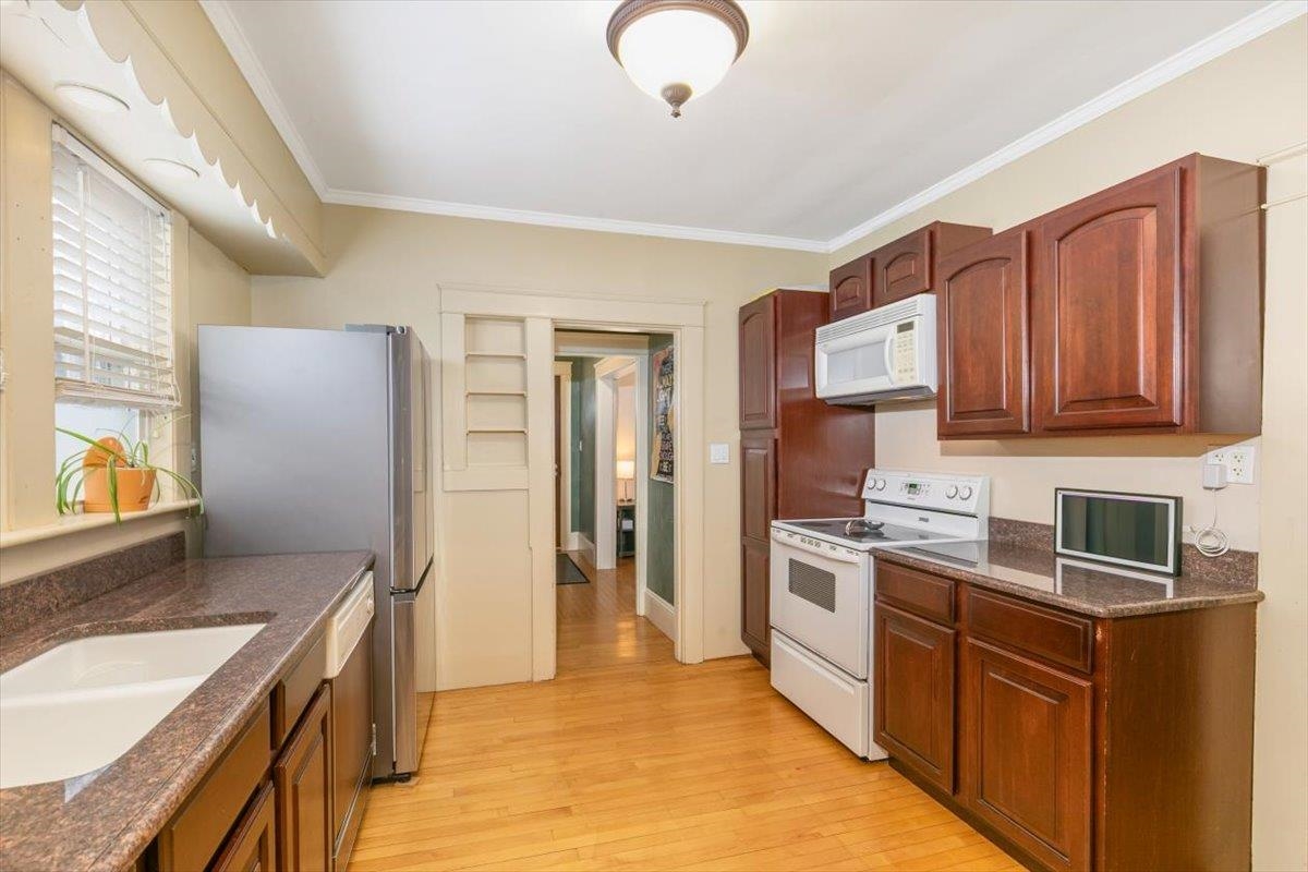 962 Union Street Manchester, NH 03104 - Photo 17 of 32