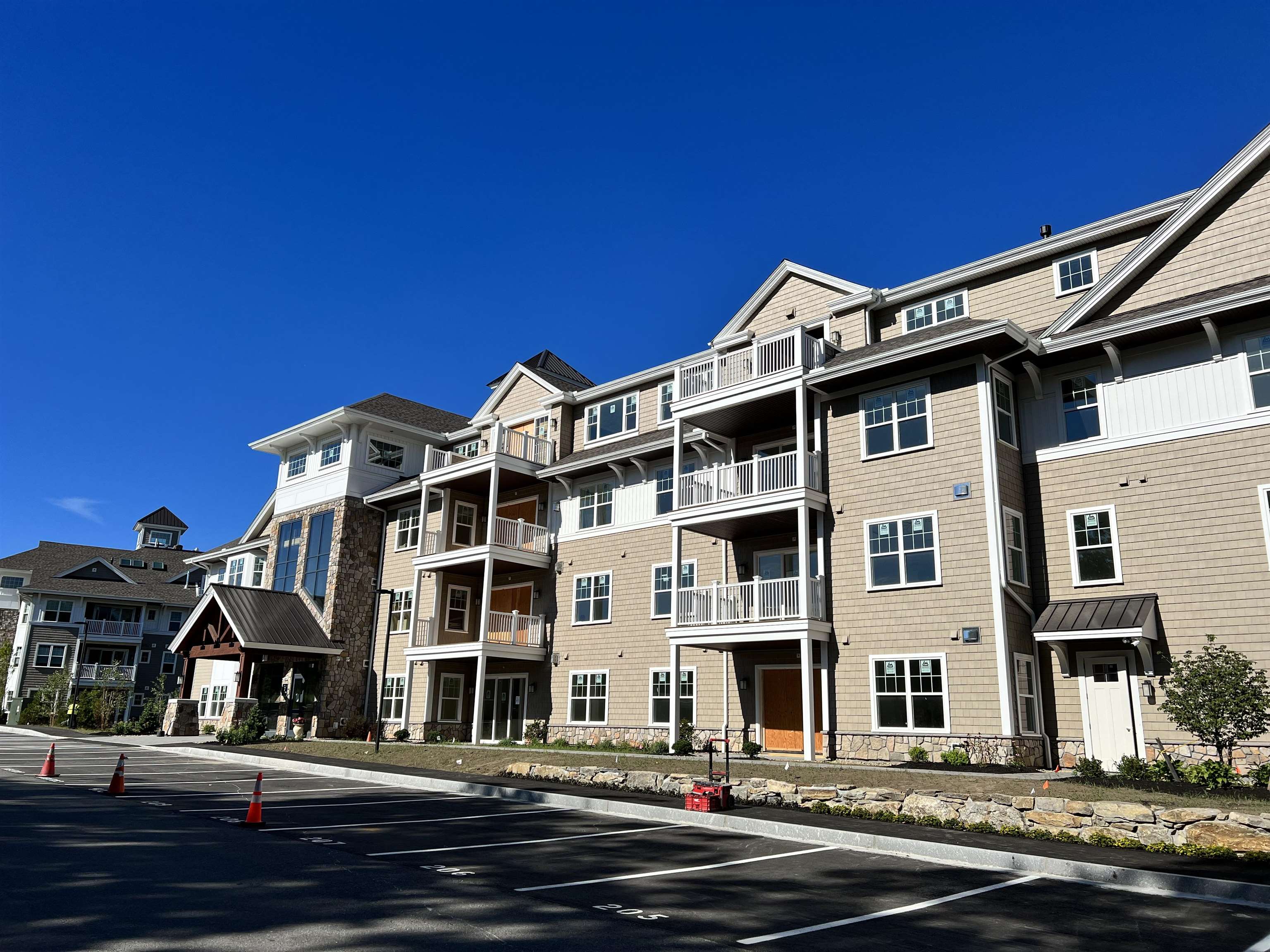 7 Longview Drive, Unit 401 Atkinson, NH 03811 - Photo 2 of 33