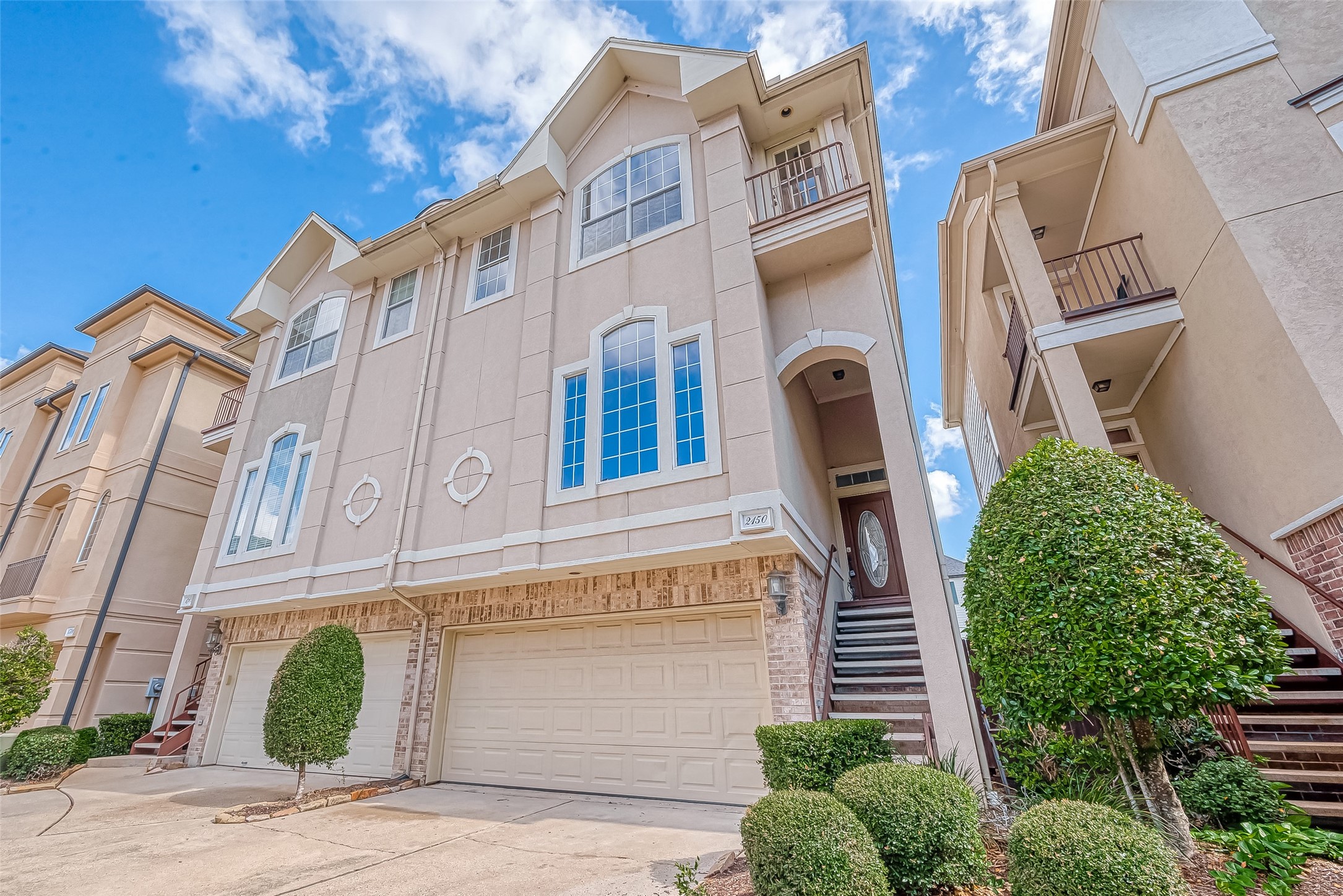 2150 Stacy Knoll Houston, TX 77008 - Photo 4 of 40