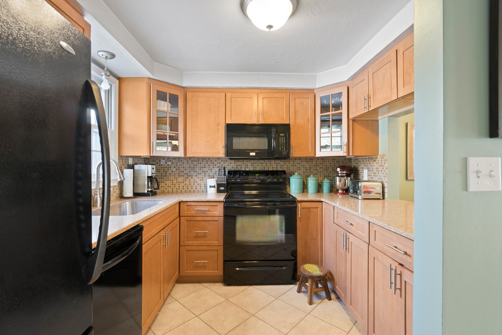 10 Tuck Farm Road, Unit 3 Auburn, MA 01501 - Photo 8 of 30 Gallery Image 8