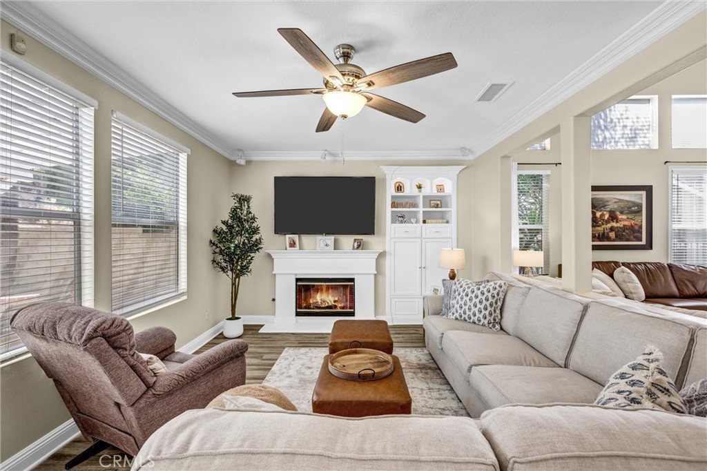 20001 Franks Way Saugus, CA 91350 - Photo 13 of 56