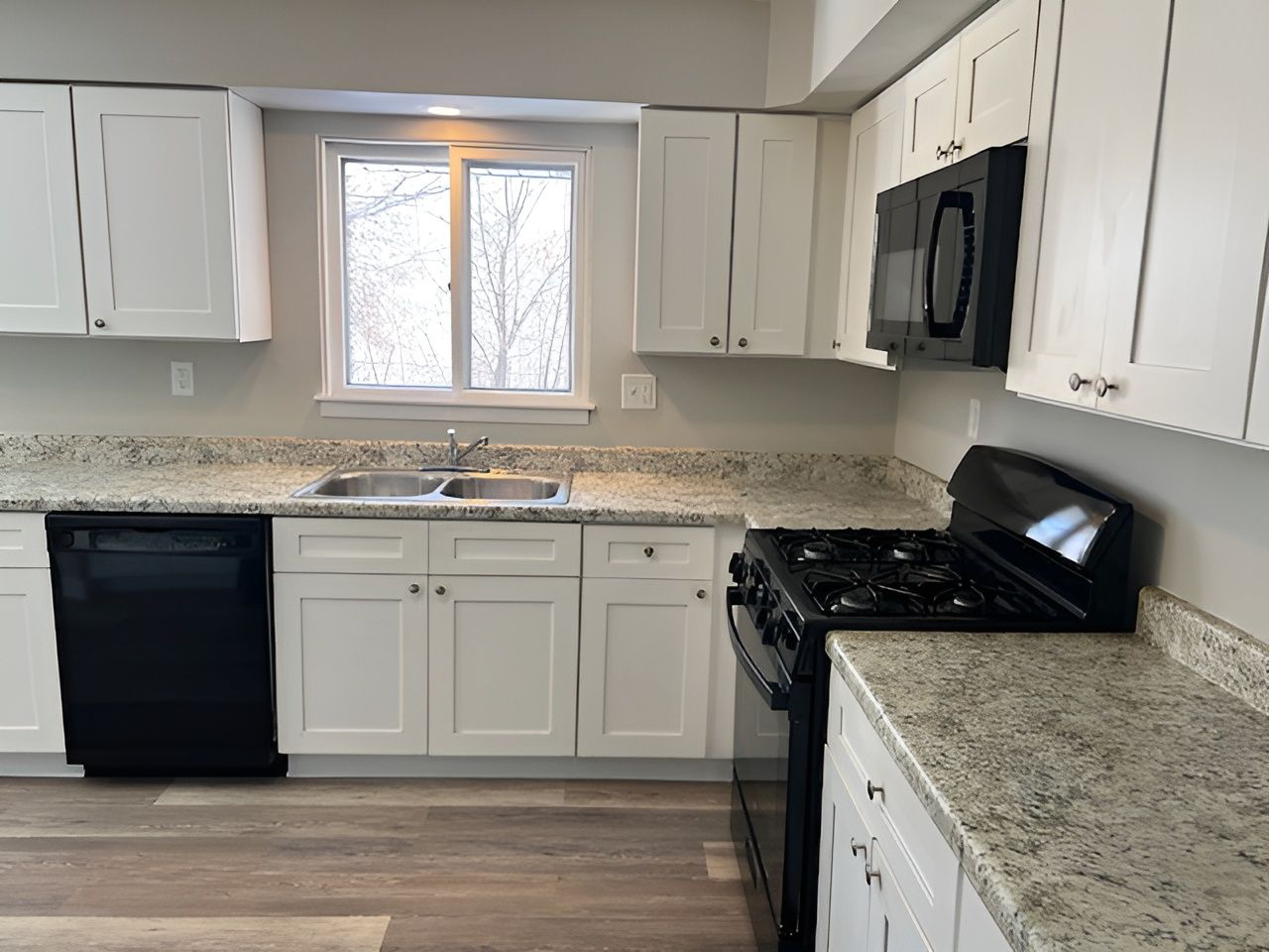 2101 Edina Boulevard Zion, IL 60099 - Photo 23 of 45