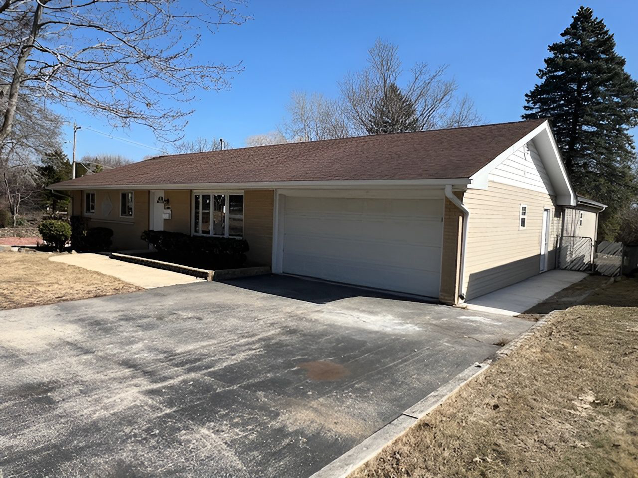 2101 Edina Boulevard Zion, IL 60099 - Photo 3 of 45