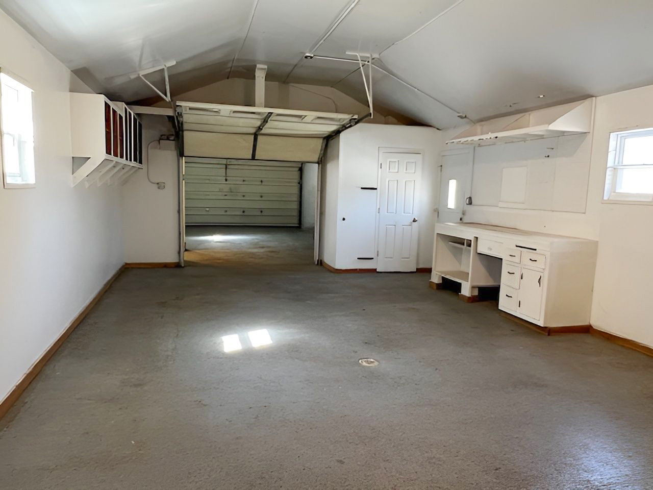 2101 Edina Boulevard Zion, IL 60099 - Photo 38 of 45