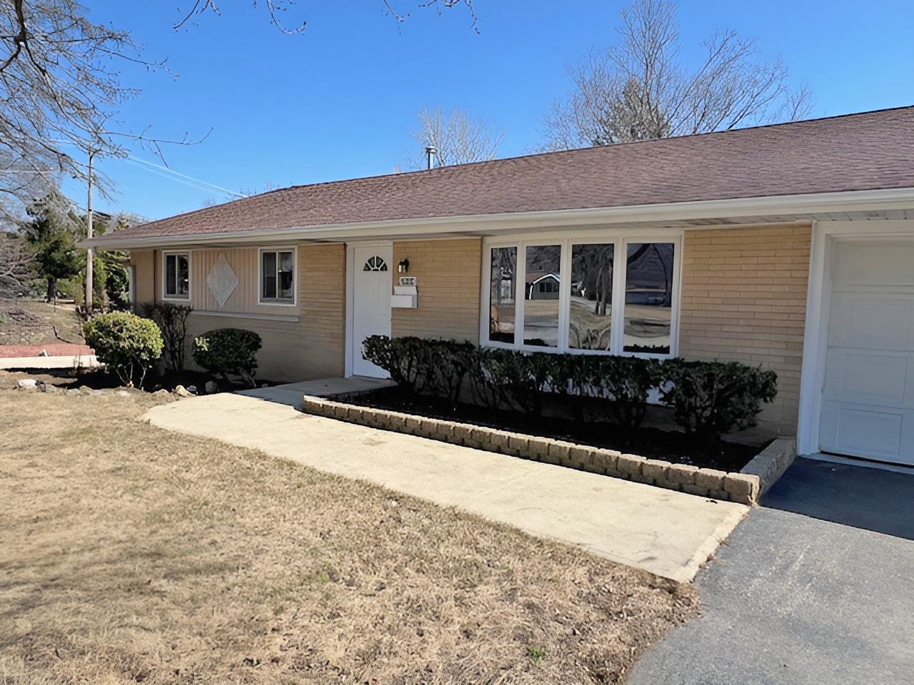 2101 Edina Boulevard Zion, IL 60099 - Photo 4 of 45