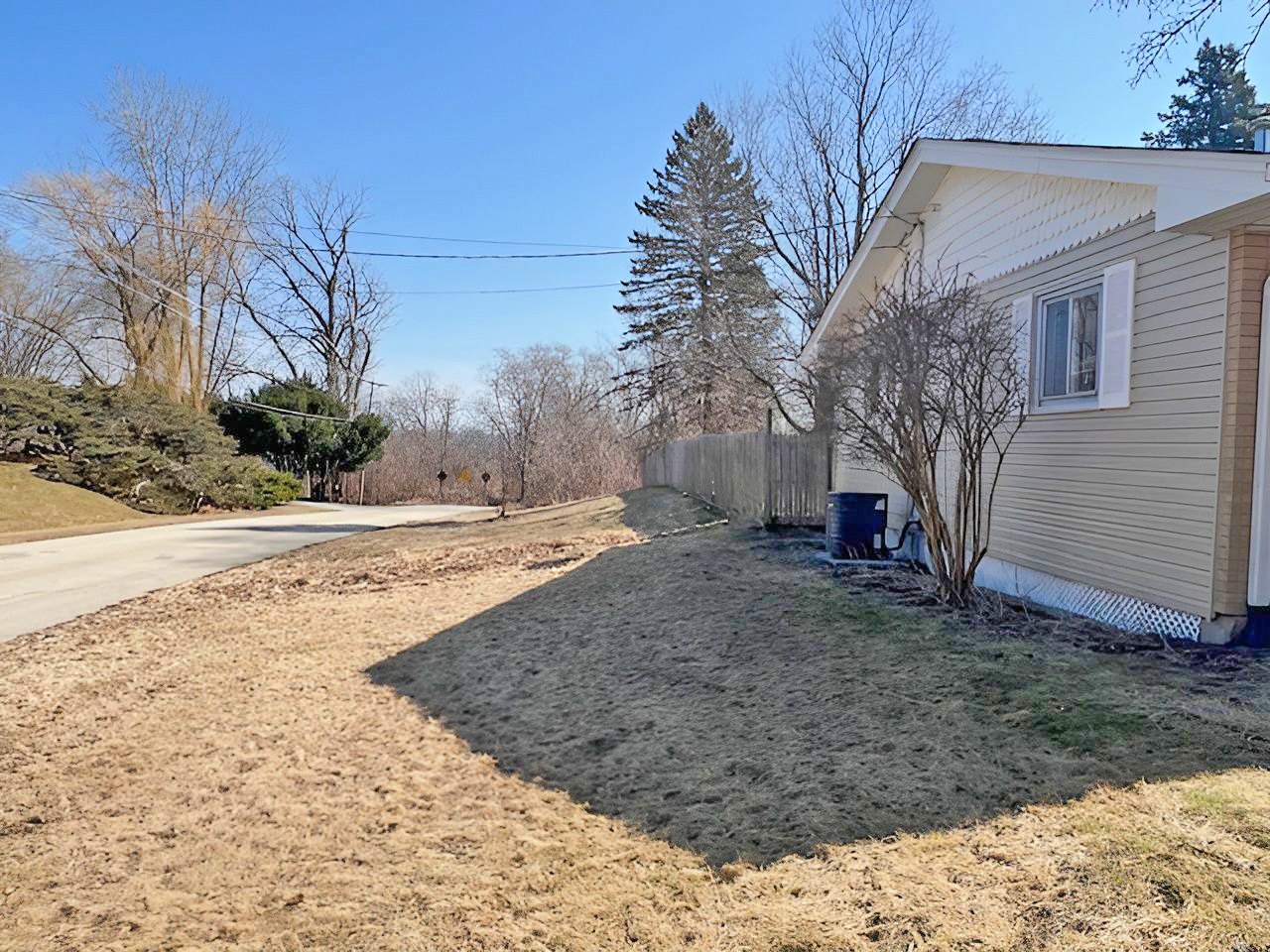 2101 Edina Boulevard Zion, IL 60099 - Photo 6 of 45