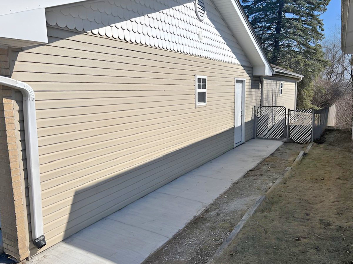 2101 Edina Boulevard Zion, IL 60099 - Photo 7 of 45