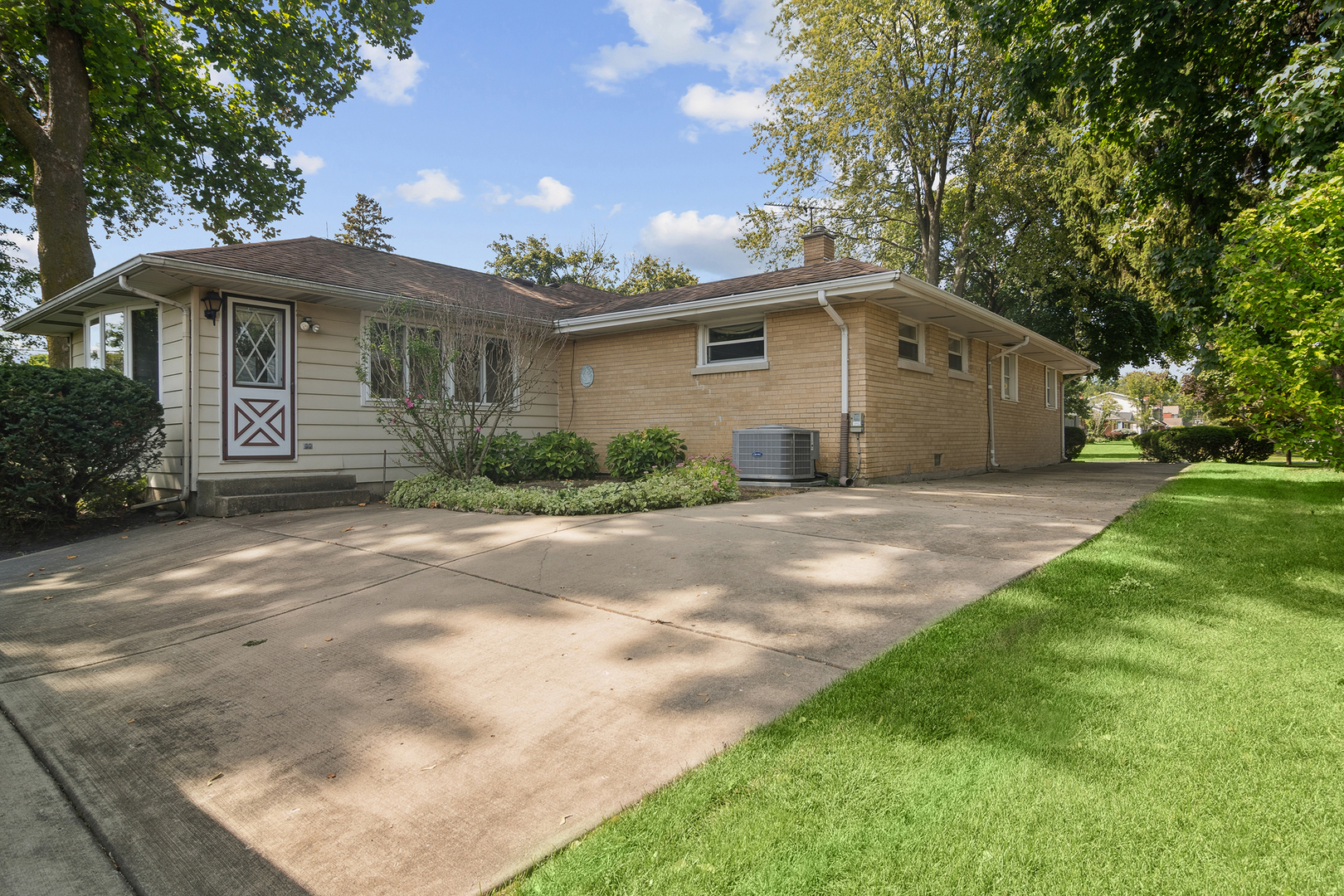 315 South We Go Trail Mount Prospect, IL 60056 - Photo 32 of 36