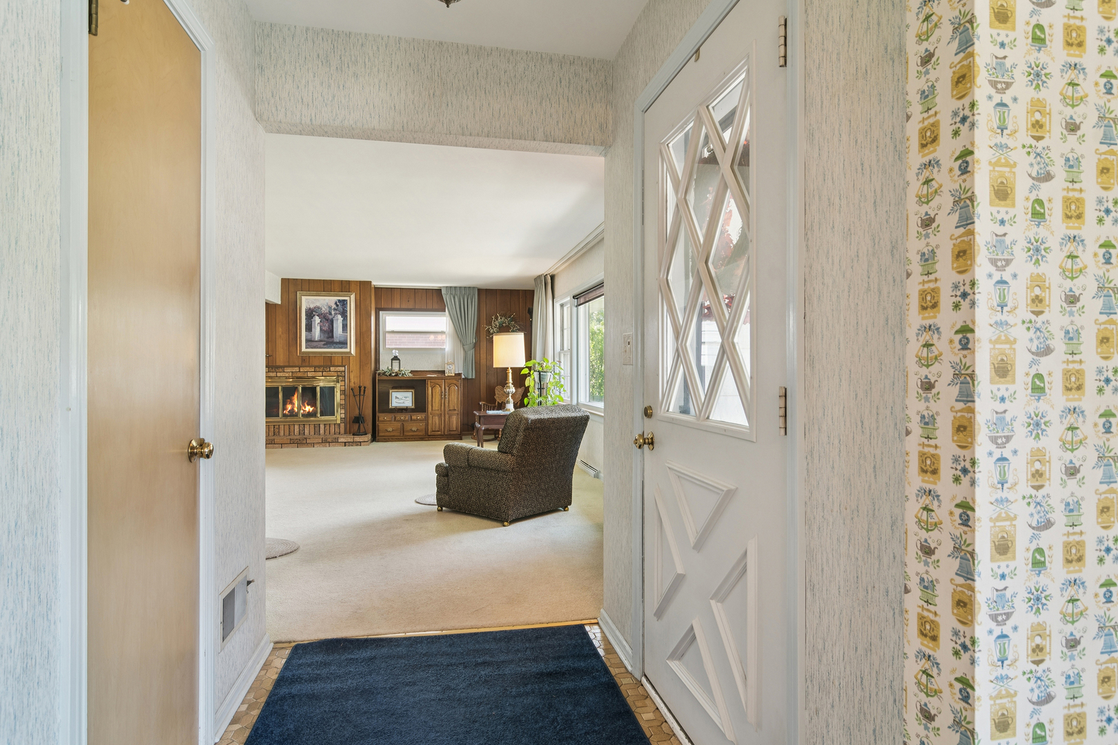 315 South We Go Trail Mount Prospect, IL 60056 - Photo 4 of 36