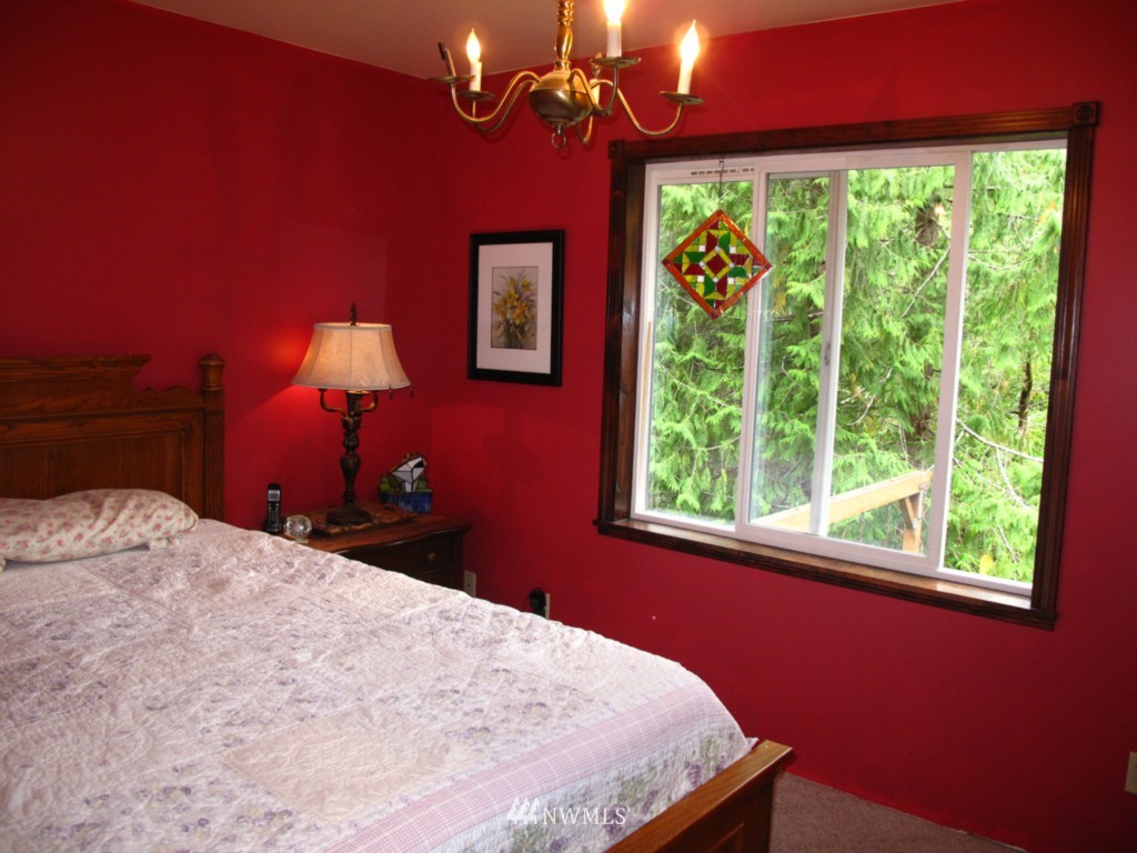 27 North Jensen Road Port Angeles, WA 98362 - Photo 11 of 25 Gallery Image 11