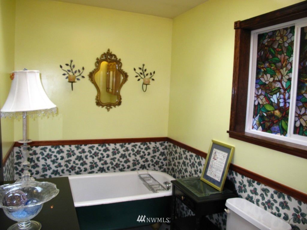 27 North Jensen Road Port Angeles, WA 98362 - Photo 13 of 25 Gallery Image 13