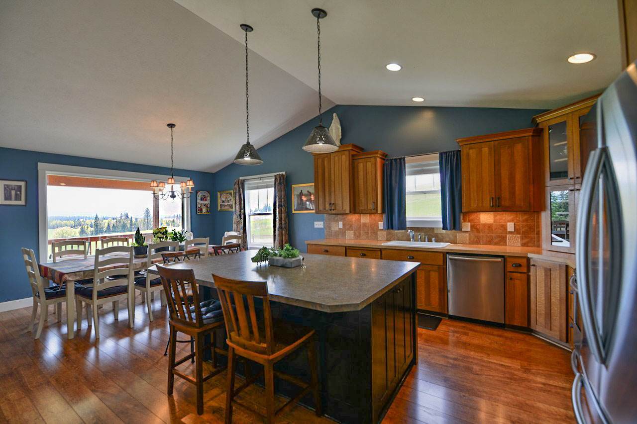 2431 Allen Road Elk, WA 99009 - Photo 7 of 20