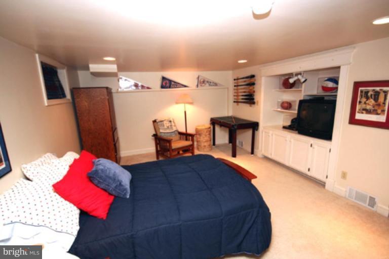 100 Normandy Drive Silver Spring, MD 20901 - Photo 12 of 17 Family Room #2