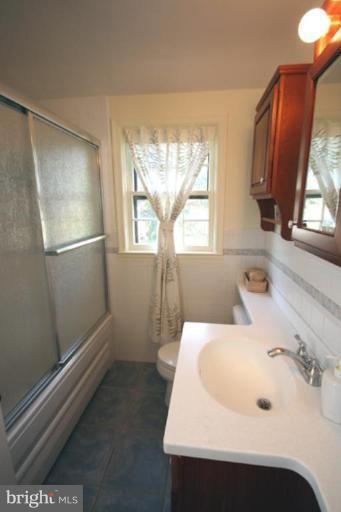 100 Normandy Drive Silver Spring, MD 20901 - Photo 17 of 17 Bath #1