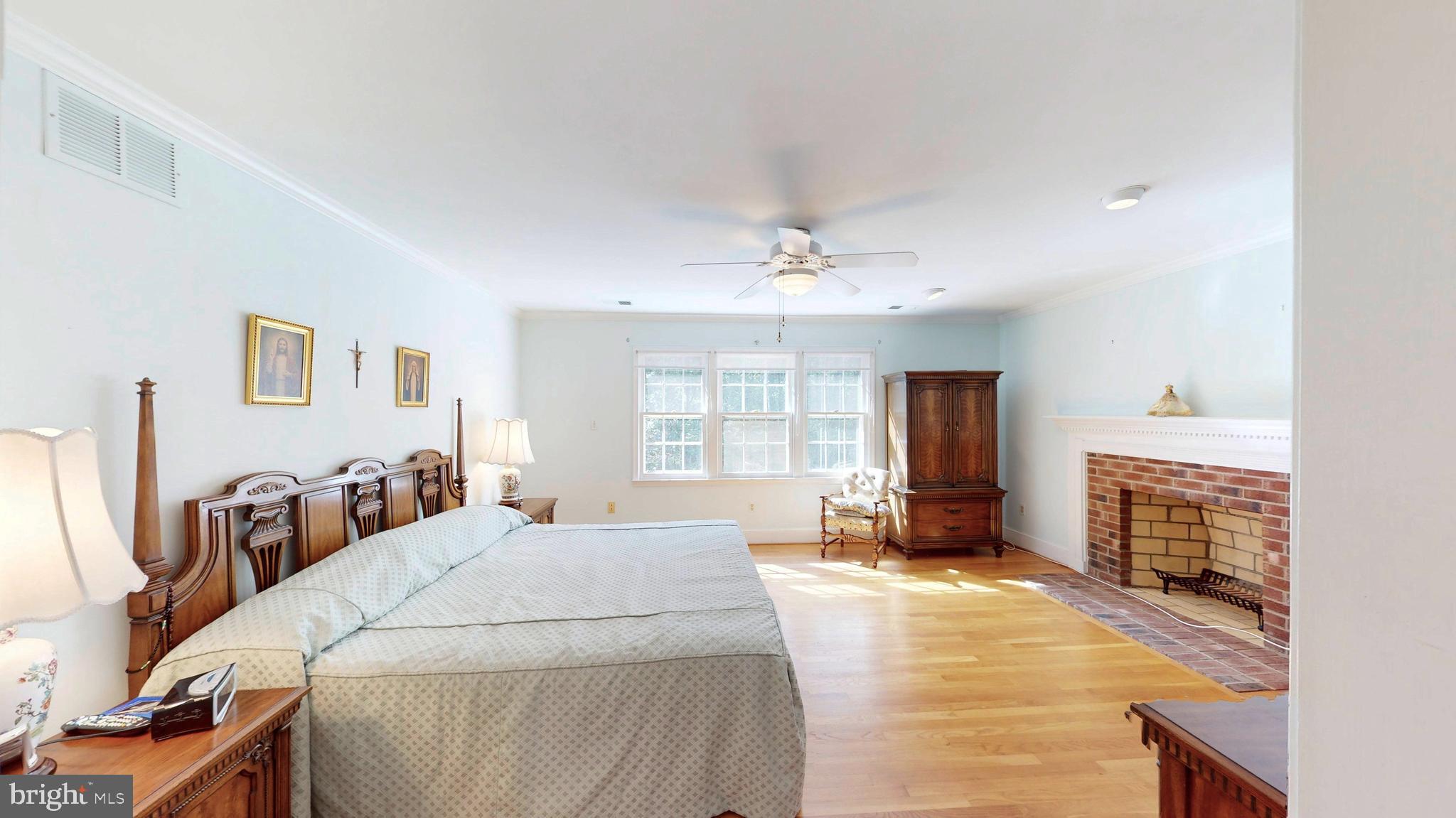2018 Hunter Mill Road Vienna, VA 22181 - Photo 30 of 71 Gallery Image 30