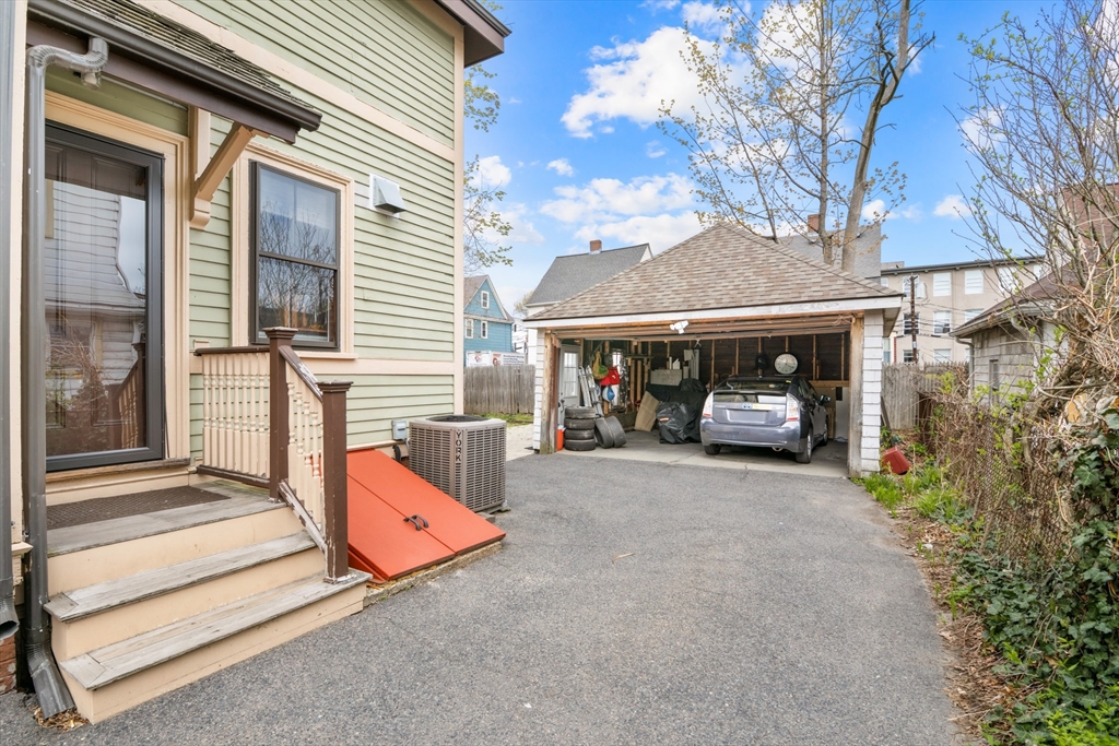 18 Maple Street Watertown, MA 02472 - Photo 21 of 26