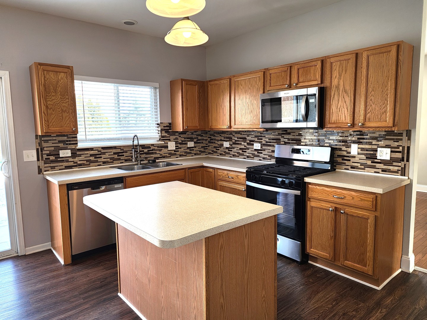 214 Winding Trail Genoa, IL 60135 - Photo 6 of 23
