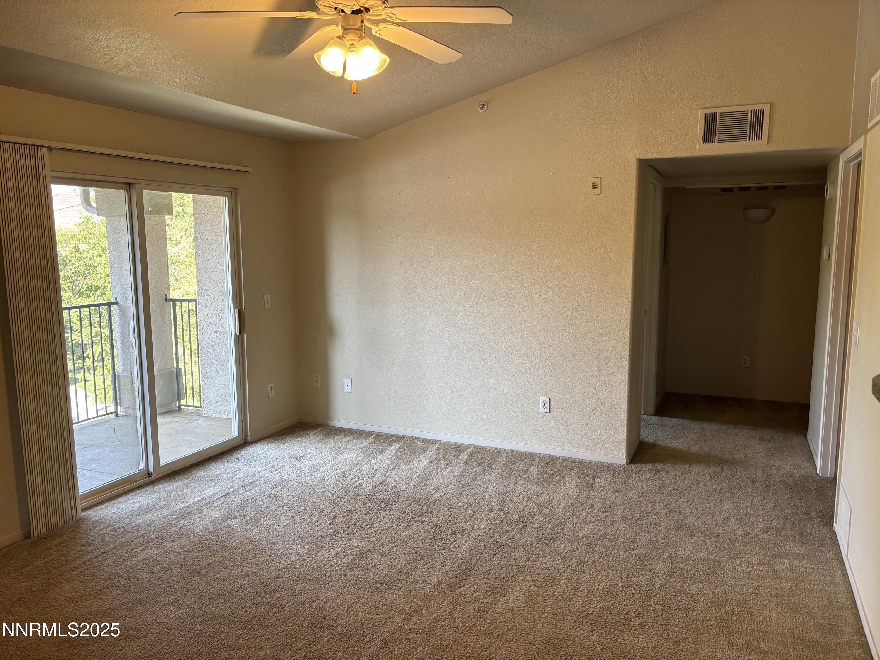 6850 Sharlands Avenue, Unit 2140 Reno, NV 89523 - Photo 5 of 18 Living Room