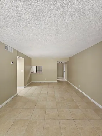 $1,750 | 1720 North Congress Avenue, Unit 107, West Palm Beach, FL 33401