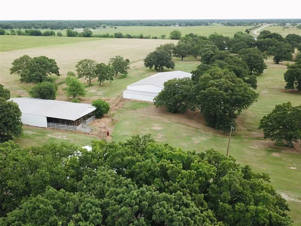 $1,300,000 | 2031 East Fm 1396, Ivanhoe, TX 75447