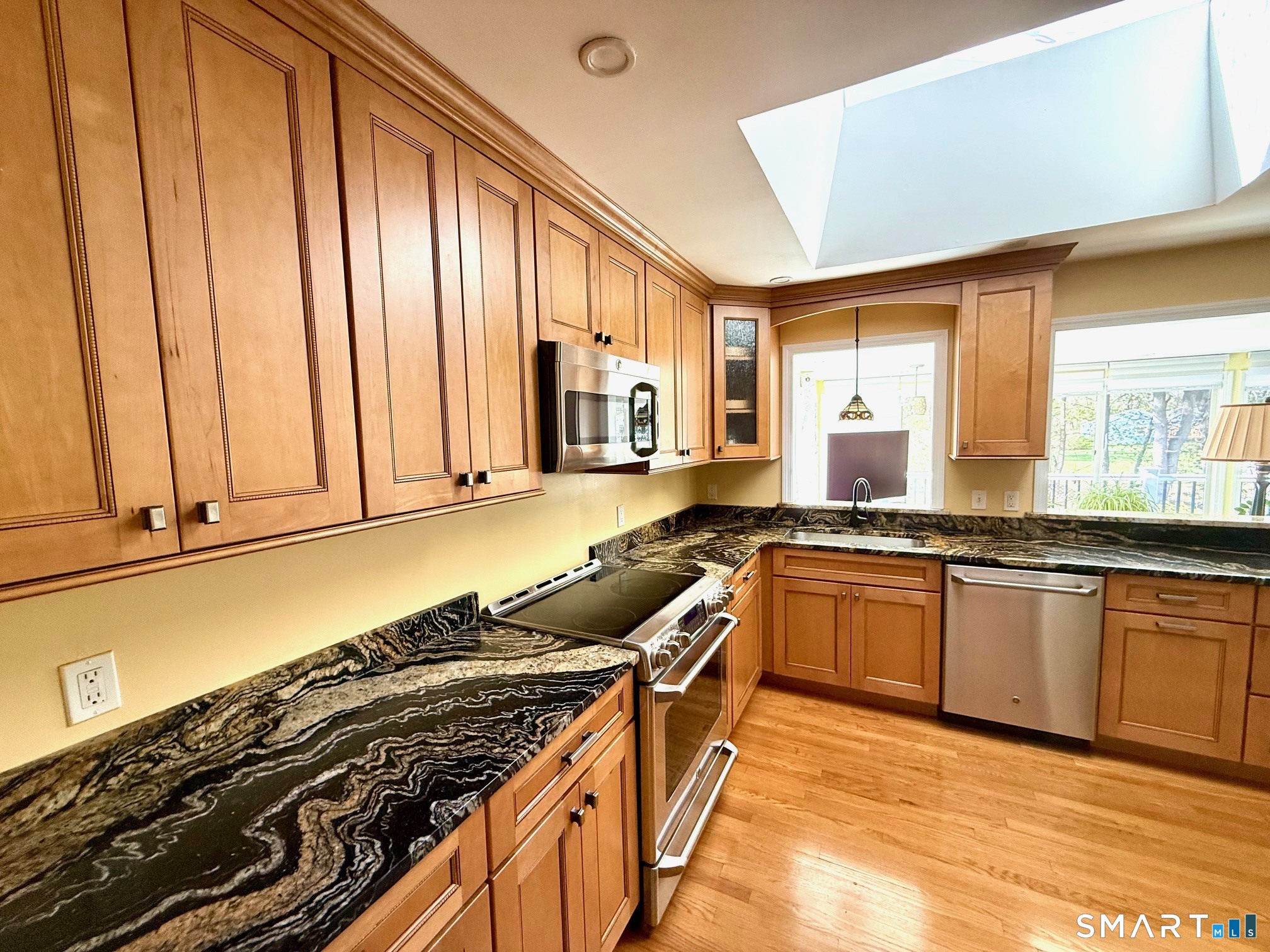 6 Yankee Peddler Path Madison, CT 06443 - Photo 5 of 20