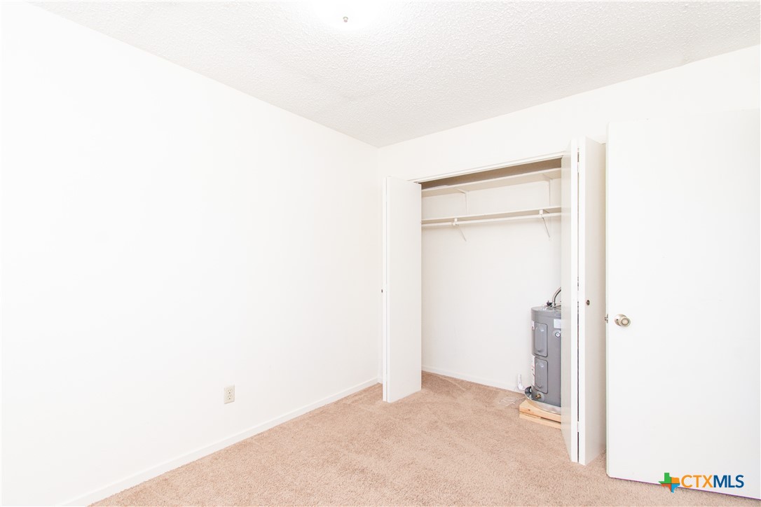 507 East Beeline Lane, Unit 3 Harker Heights, TX 76548 - Photo 8 of 13 a view of an empty room