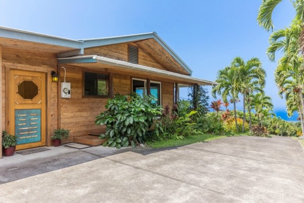 83-5366 Painted Church Road Captain Cook, HI 96704 - Photo 2 of 25 a front view of house with yard